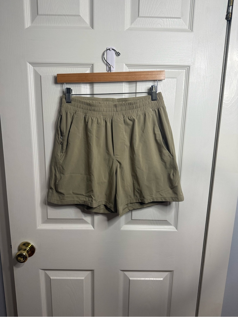 LULULEMON men’s 5 inch unlined pace breaker shorts